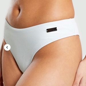 Gymshark essence bikin low rise bottoms